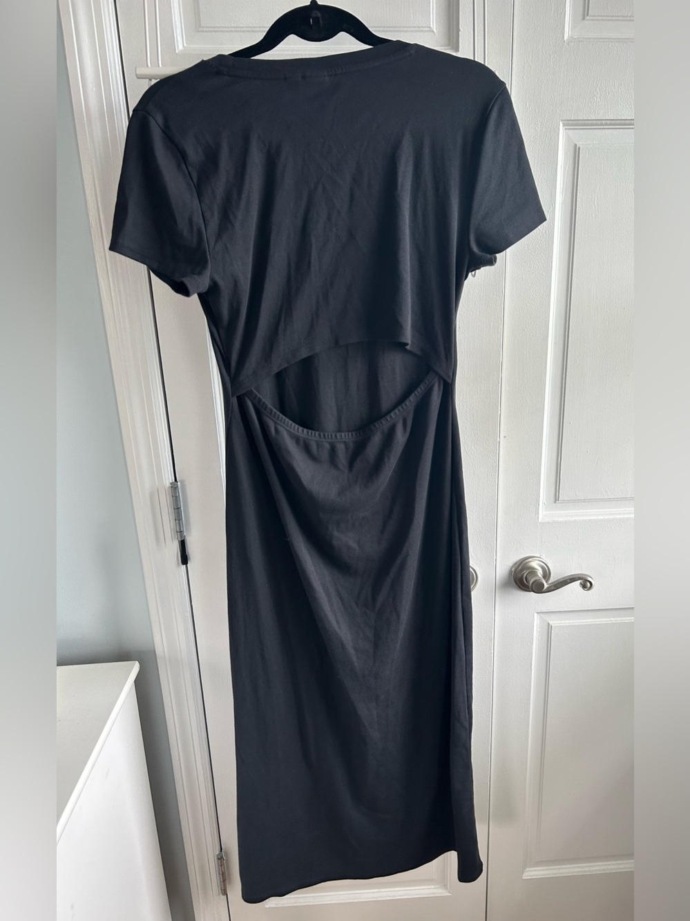 GAP Black Short-Sleeve Midi Dress with Back Cutout - Picture 3 of 5
